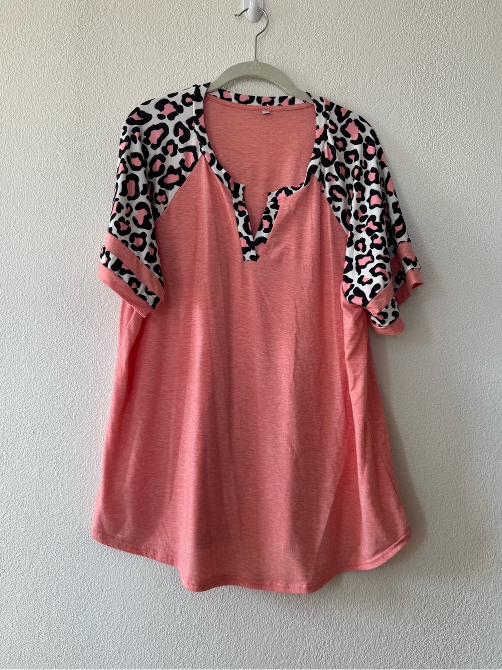 Womens 2XL Coral Pink Leopard Print Top Raglan Sleeve Plus Size Tunic Shirt